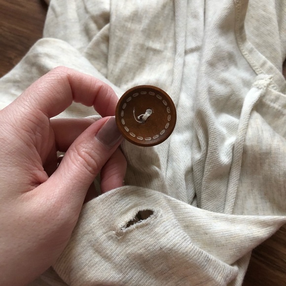 Cream wrap top - Picture 4 of 4